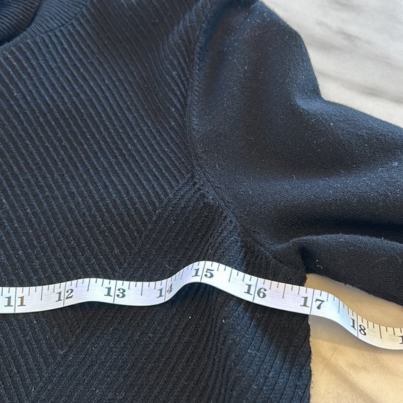 GUC WHBM Black Ribbed Knit Turtleneck Sweater w/Zippered Cuffs - SZ M - Picture 6 of 7
